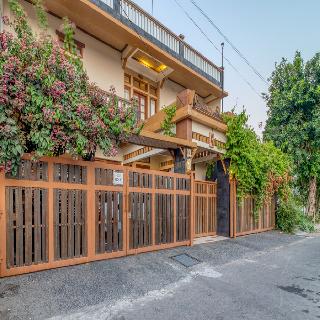 RedDoorz Plus near Lempuyangan Station 4 fotoÄŸrafÄ±