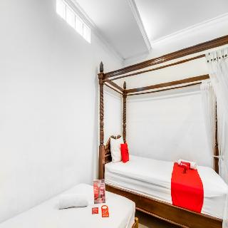 RedDoorz Plus near Lempuyangan Station 4 fotoÄŸrafÄ±