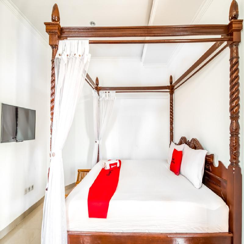 RedDoorz Plus near Lempuyangan Station 4 - Oda