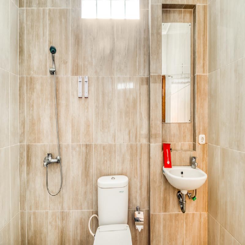 RedDoorz Plus near Lempuyangan Station 4 - Oda