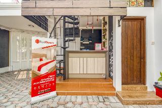 RedDoorz Plus near Gembira Loka Zoo 2 fotoÄŸrafÄ±