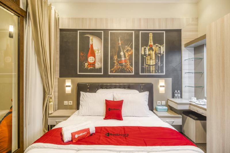 RedDoorz Plus near Gembira Loka Zoo 2 - Genel