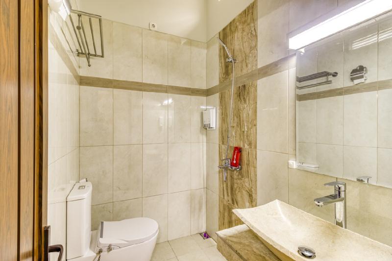 RedDoorz Plus near Gembira Loka Zoo 2 - Oda