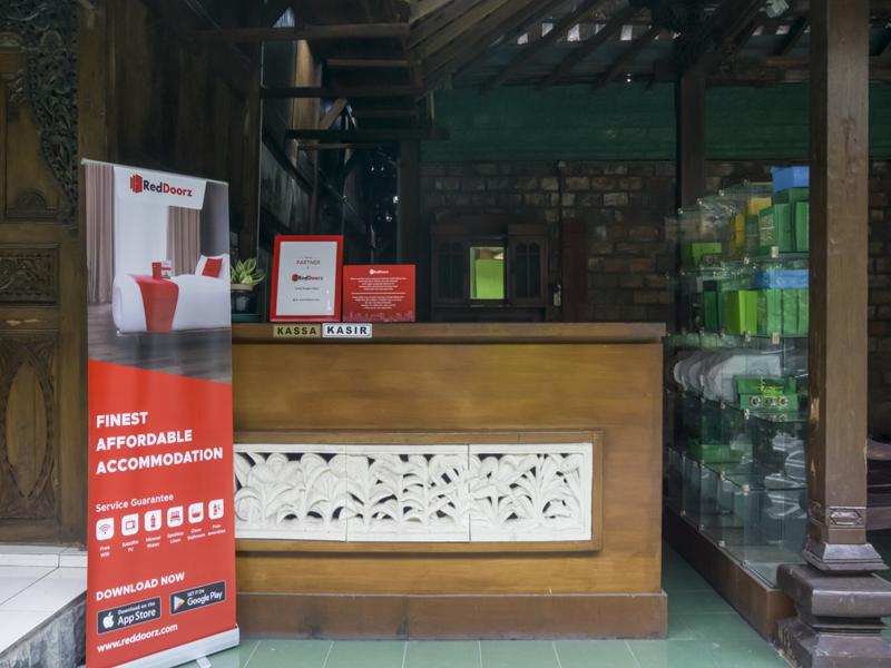 RedDoorz Syariah @ Lempuyangan - Lobi