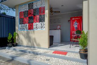 RedDoorz near Padang Golf Adisucipto fotoÄŸrafÄ±