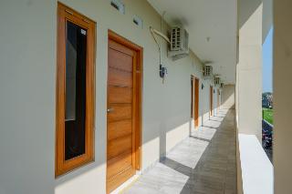 RedDoorz near Padang Golf Adisucipto otel fotoğrafı