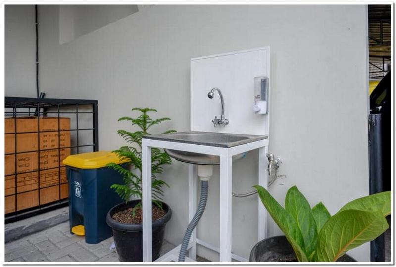 RedDoorz near Sleman City Hall 2 - Teras