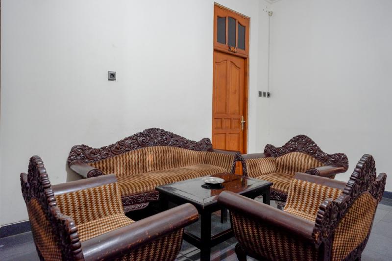 RedDoorz near Tugu Yogyakarta - Genel
