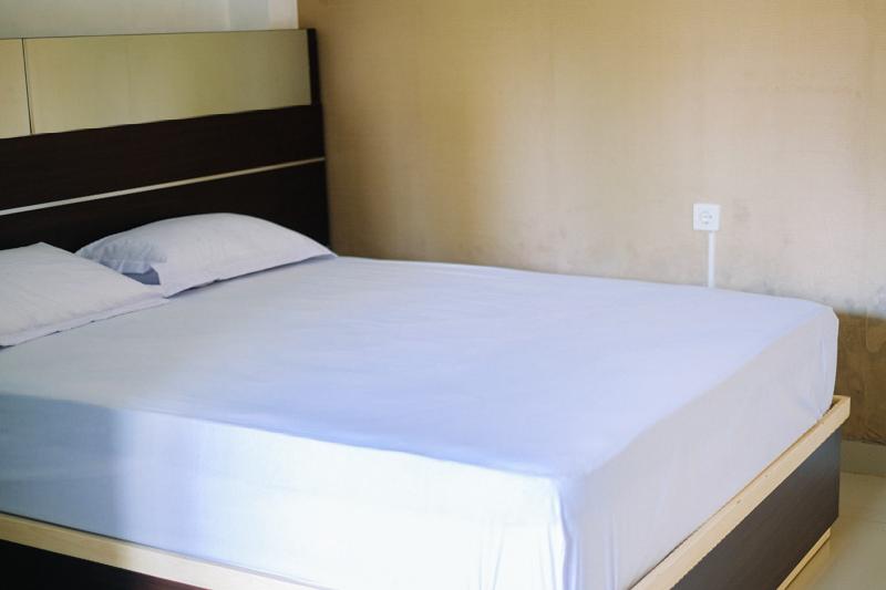 RedDoorz @ Artomoro Guest House - Oda