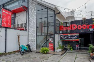 RedDoorz @ Demangan Sari Residence otel fotoğrafı