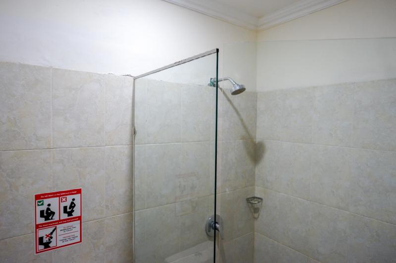 RedDoorz Plus @ Hotel Asih UNY - Oda