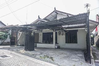 RedDoorz Syariah @ Berlian Homestay Wirobrajan otel fotoğrafı