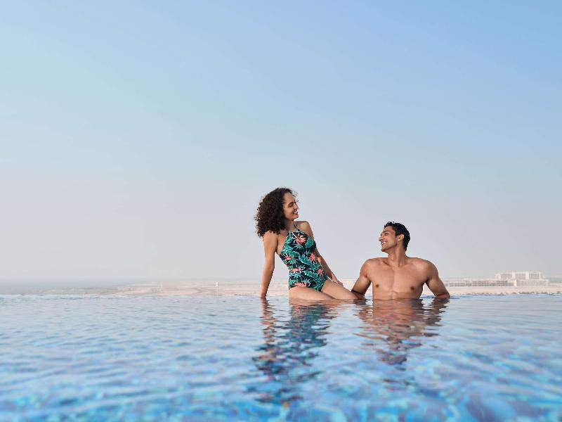 Aparthotel Adagio Dubai Deira - Havuz