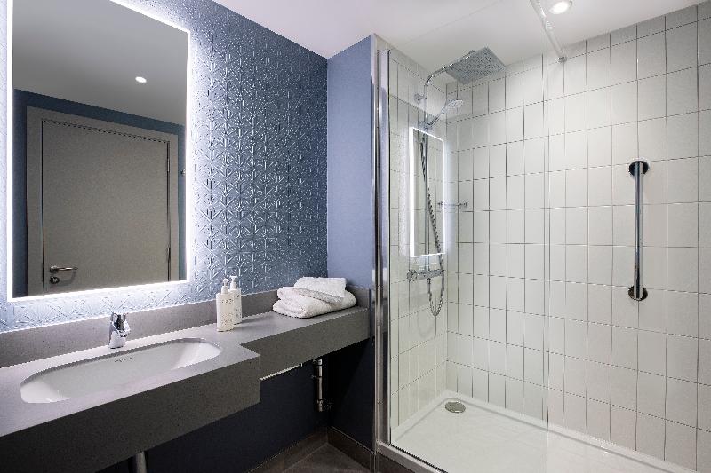 Leonardo Hotel Bristol City - Oda