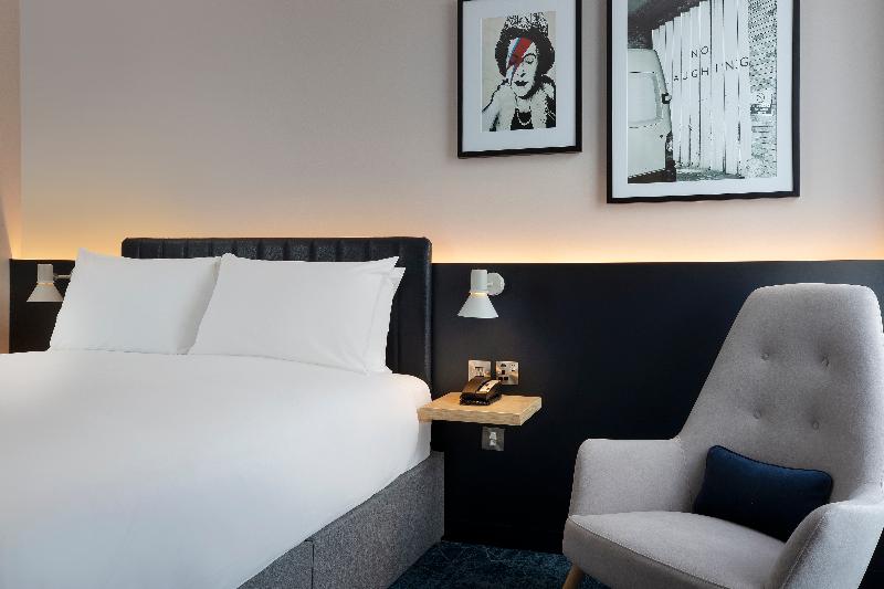 Leonardo Hotel Bristol City - Oda