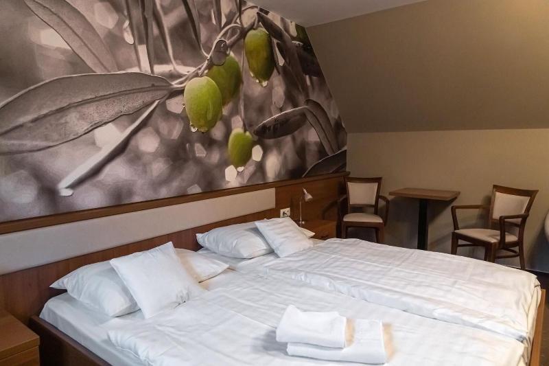 Oliva Hotel - Oda