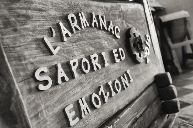 Armanac De Toubie - Lobi