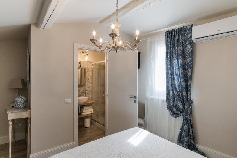 Pistoia Luxury Suite - Oda