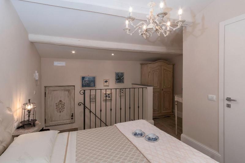Pistoia Luxury Suite - Oda