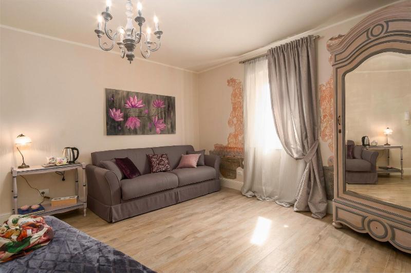 Pistoia Luxury Suite - Oda