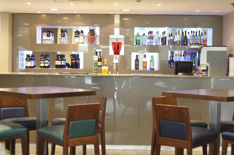 Premier Inn London Fulham - Lobi