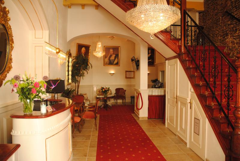 Hotel De Gulden Waagen - Lobi