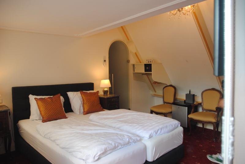Hotel De Gulden Waagen - Oda