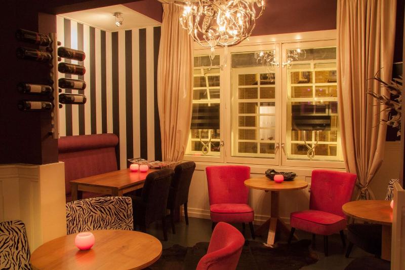Hotel Huis Van Bewaring - Lobi