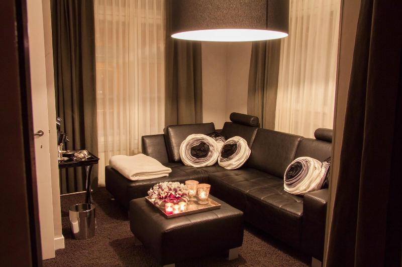 Hotel Huis Van Bewaring - Oda