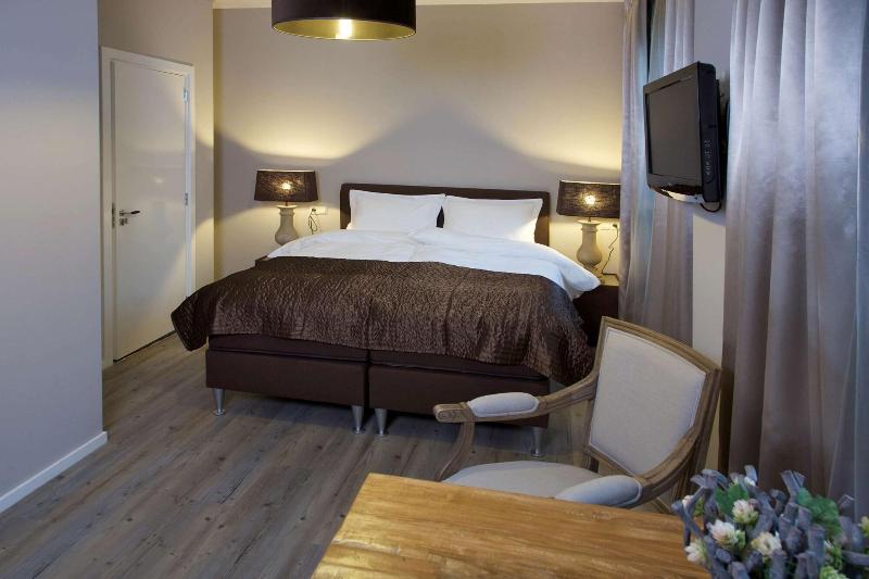 Hotel Huis Van Bewaring - Oda