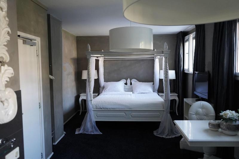 Hotel Huis Van Bewaring - Oda