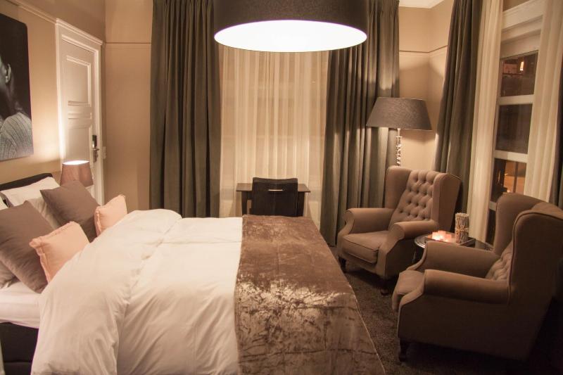 Hotel Huis Van Bewaring - Oda