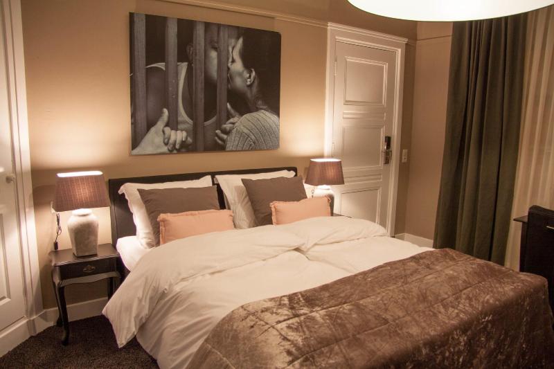 Hotel Huis Van Bewaring - Oda