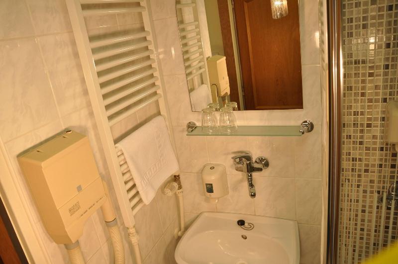 Hotel Nikolas - Oda