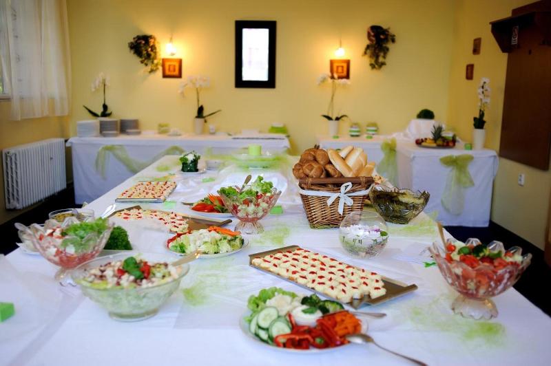 Hotel Grand - Restoran