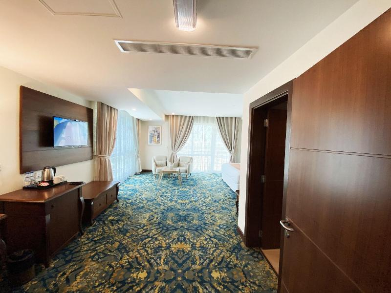 Surgrand Hotel - Oda