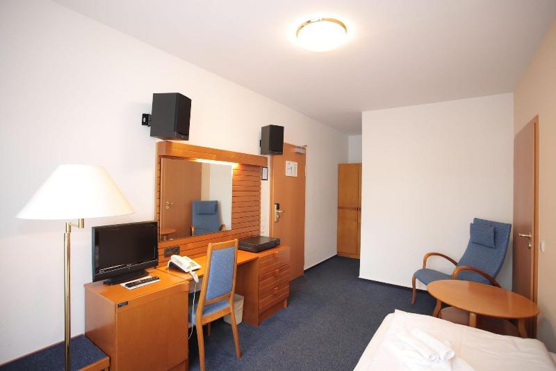 Hotel Am See - Oda