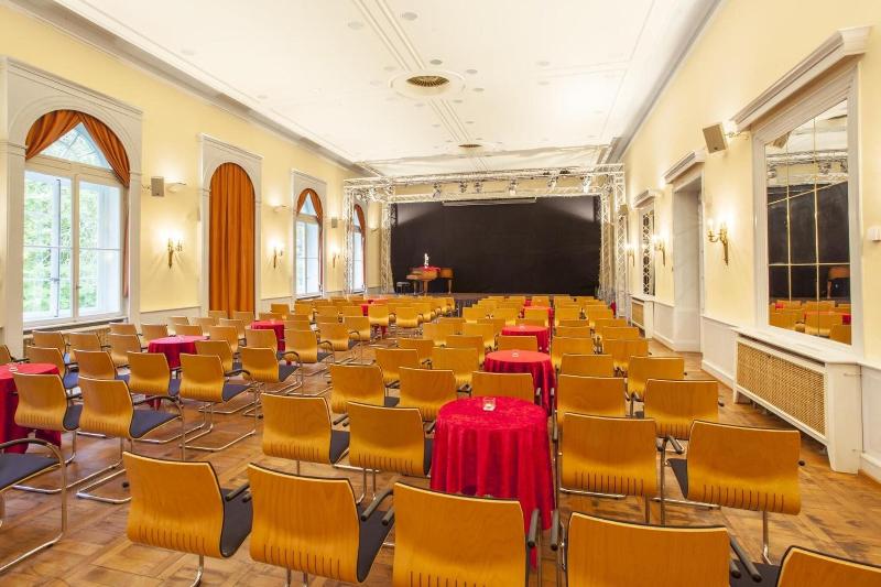 Kurhaushotel Bad Salzhausen - Toplantı
