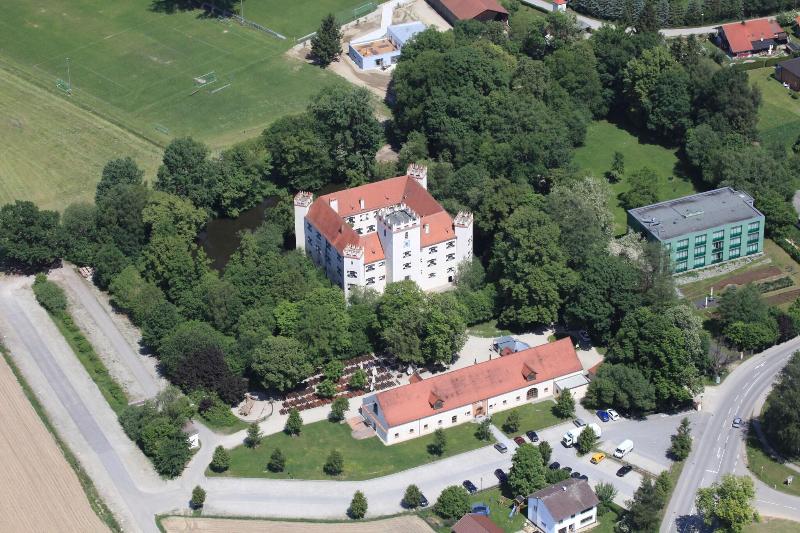 Schlossparkhotel Mariakirchen - Genel