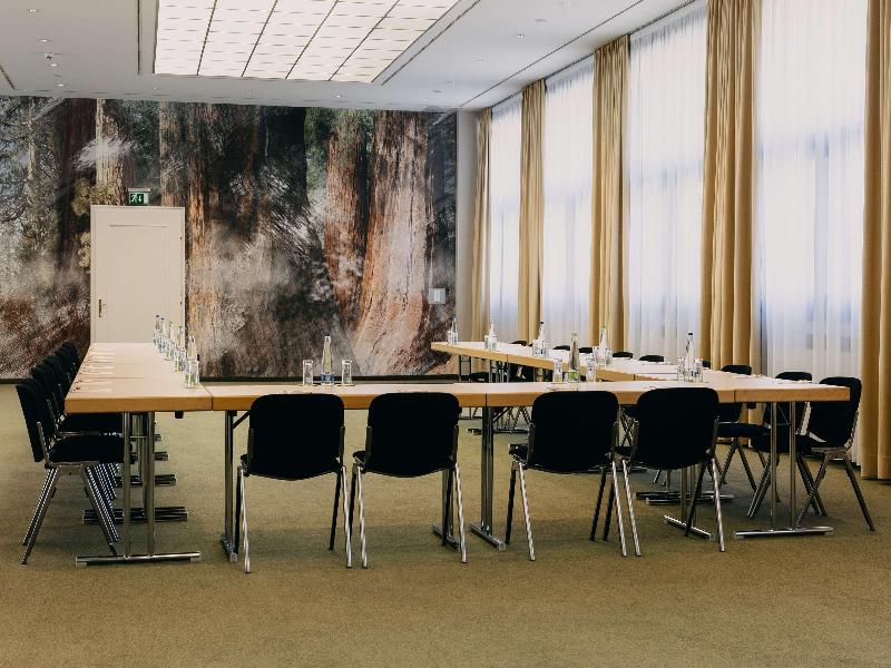Forsthaus Fürth Nürnberg - Toplantı