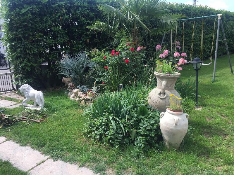 Au Jardin Fleuri - Aktivite