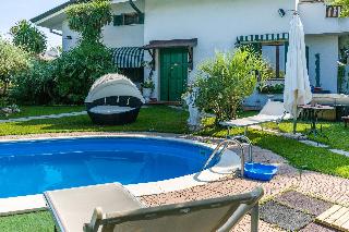 Au Jardin Fleuri otel fotoğrafı