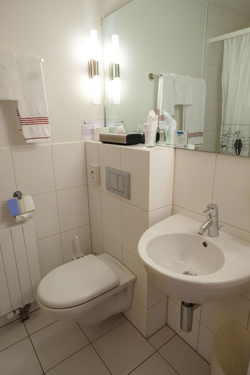 Hotel Seaside Abz Spiez - Oda