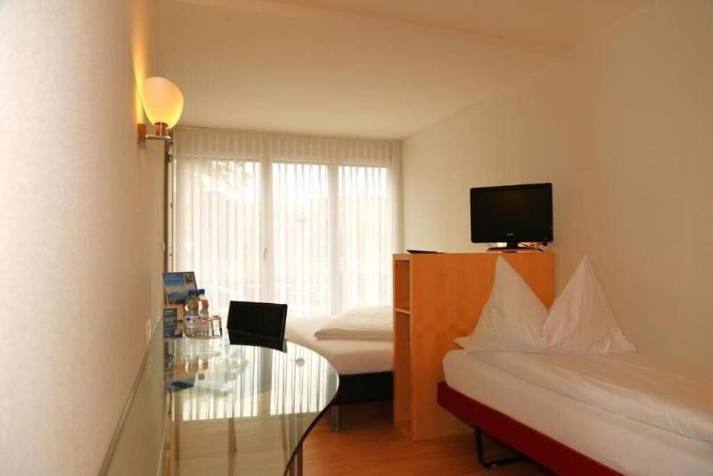 Hotel Seaside Abz Spiez - Oda