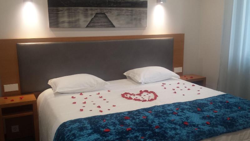 Whales Bay Hotel Apartamentos - Oda