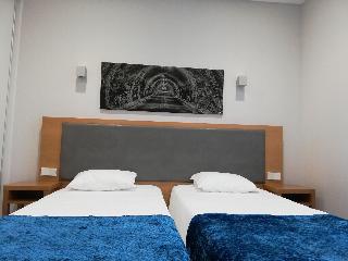 Whales Bay Hotel Apartamentos fotoÄŸrafÄ±