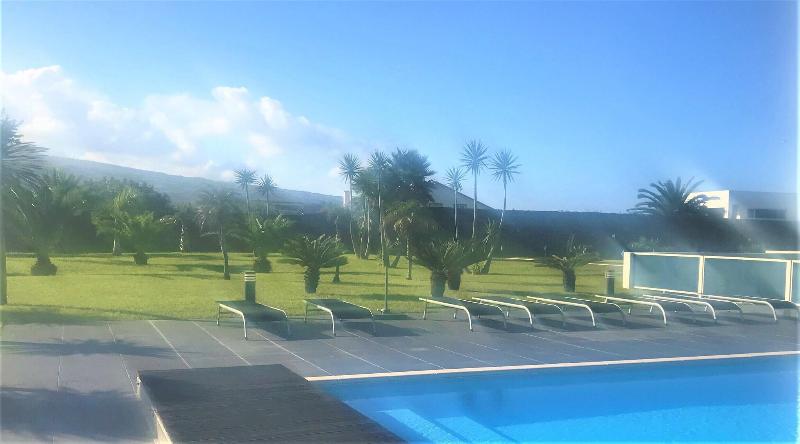 Whales Bay Hotel Apartamentos - Teras