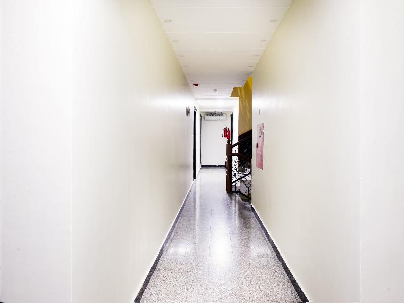 491 Rosa Plaza Hotel - Lobi