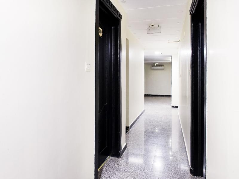 491 Rosa Plaza Hotel - Lobi