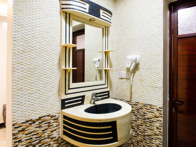 491 Rosa Plaza Hotel - Oda